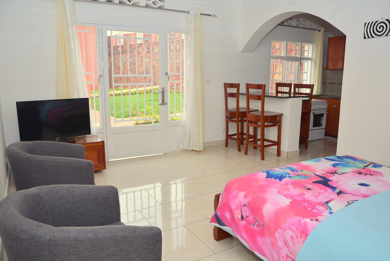 Hotel Maisons-Sifa Butare Екстериор снимка