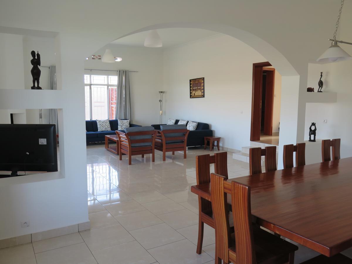 Hotel Maisons-Sifa Butare Екстериор снимка