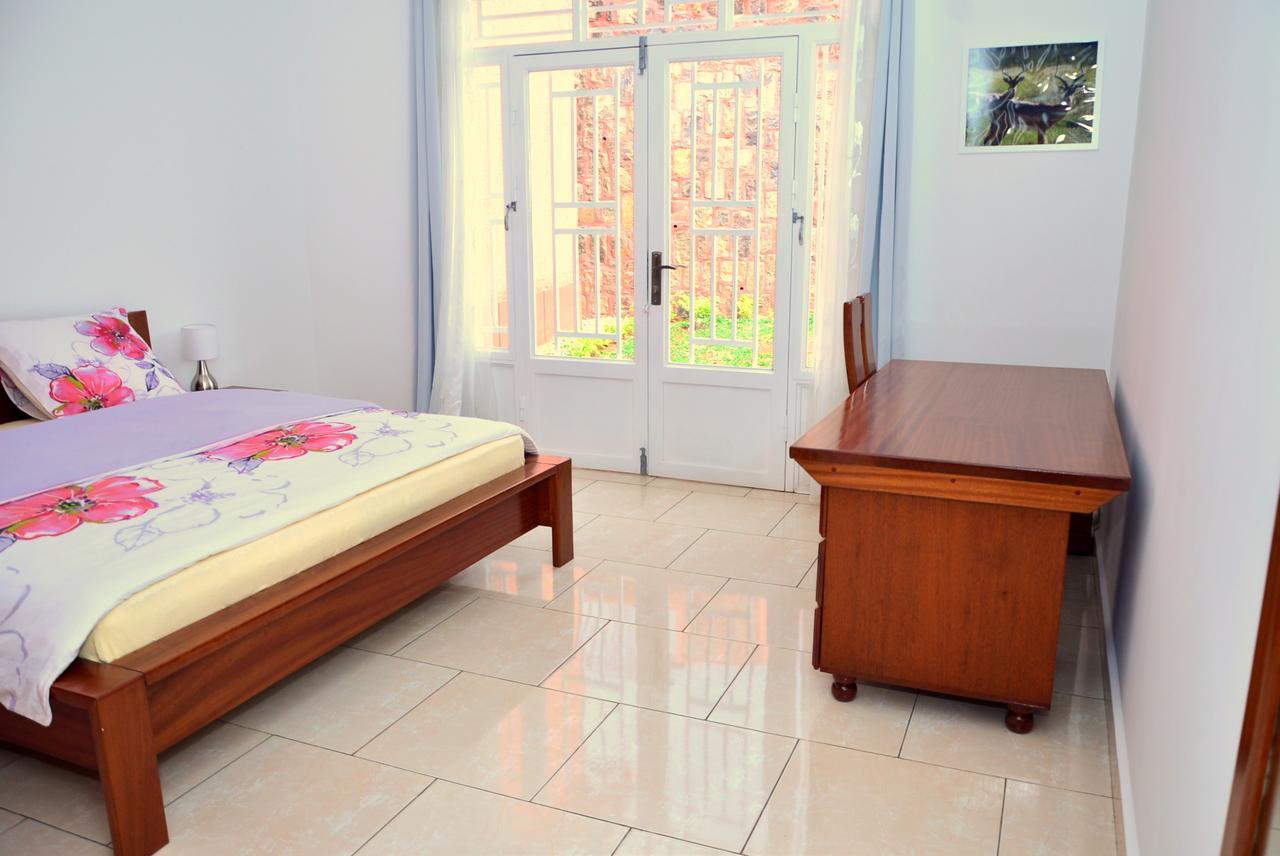 Hotel Maisons-Sifa Butare Екстериор снимка