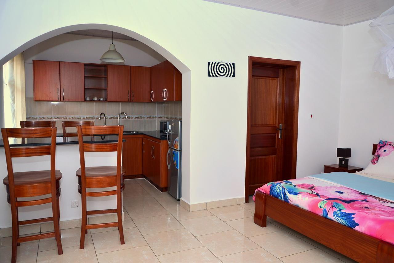 Hotel Maisons-Sifa Butare Екстериор снимка