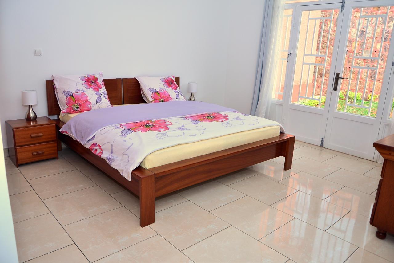 Hotel Maisons-Sifa Butare Екстериор снимка