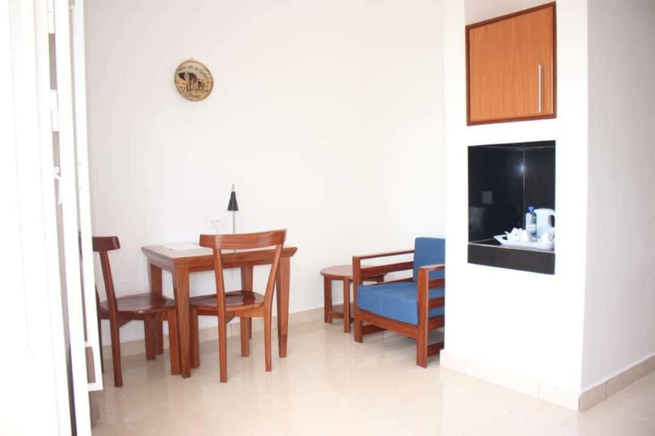 Hotel Maisons-Sifa Butare Екстериор снимка